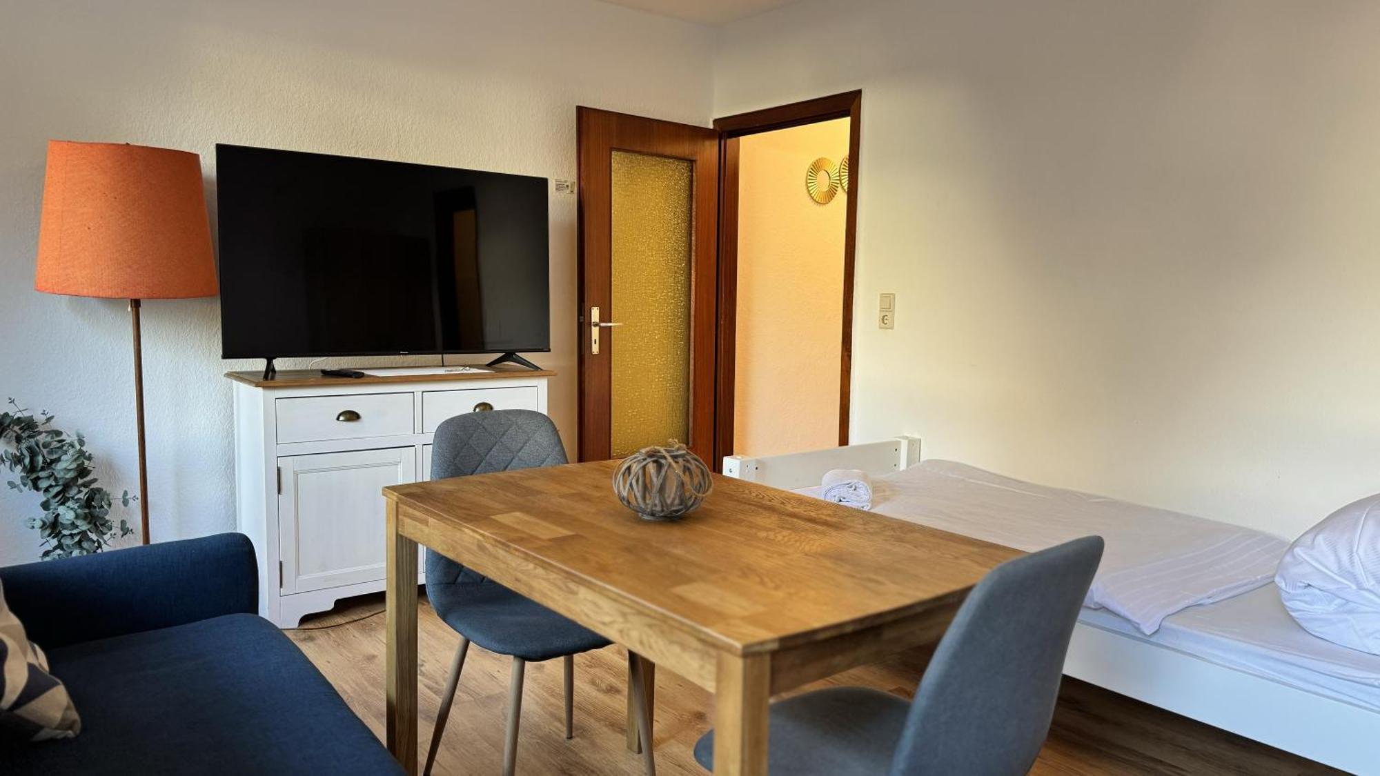 Studio-Apartments Fuer Monteure & Businessgaeste Zentral In Neumuenster Exterior photo